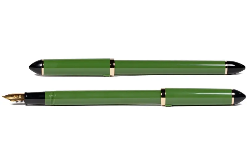 Fude De Mannen Fountain Pen – Olive Green, 55° Nib Angle 1