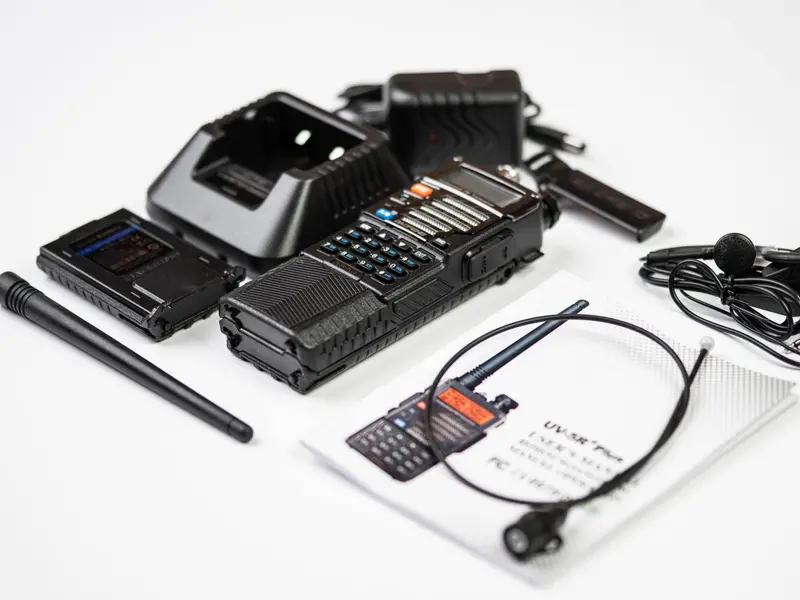 Soe Extended-Battery Radio Pouch With Uv-5R Essentials Kit (Radio Made Easy) 1
