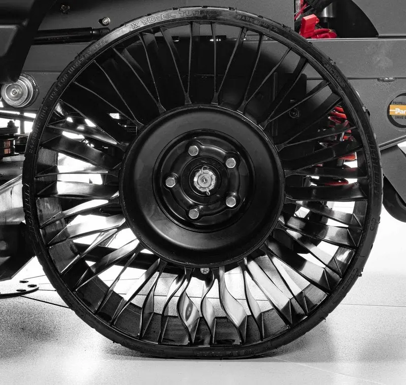 Spartan Oem Rear Tweel Tires – Non-Pneumatic Design (422-0054-00) 1